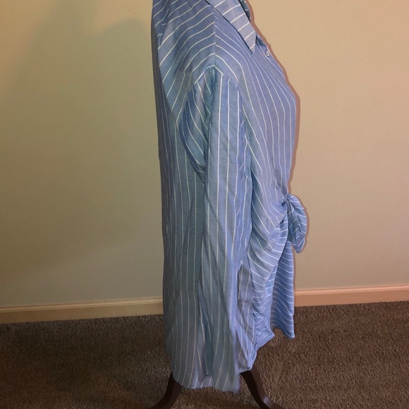 Socialite Tie Front Dress - Picture 4 of 8